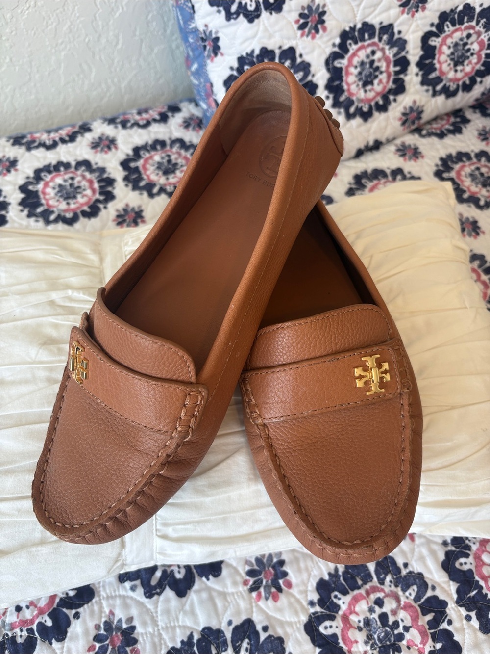 Tory Burch tan driving mocs size 9.5